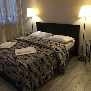 Real Fly Bed & Breakfast